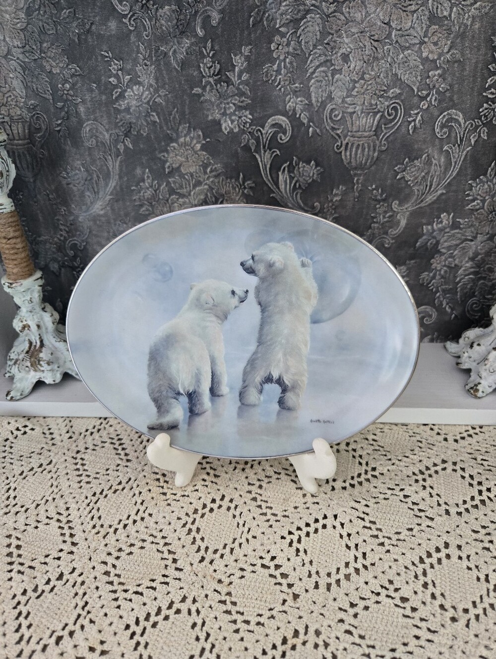 Vintage 1997 Bradford Exchange Polar Pals "Bubble Trouble" Oval Plate